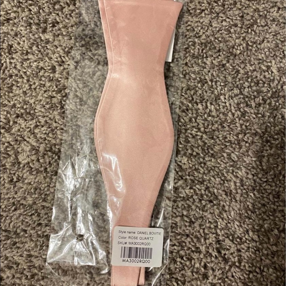 Rose Quartz Bow Tie